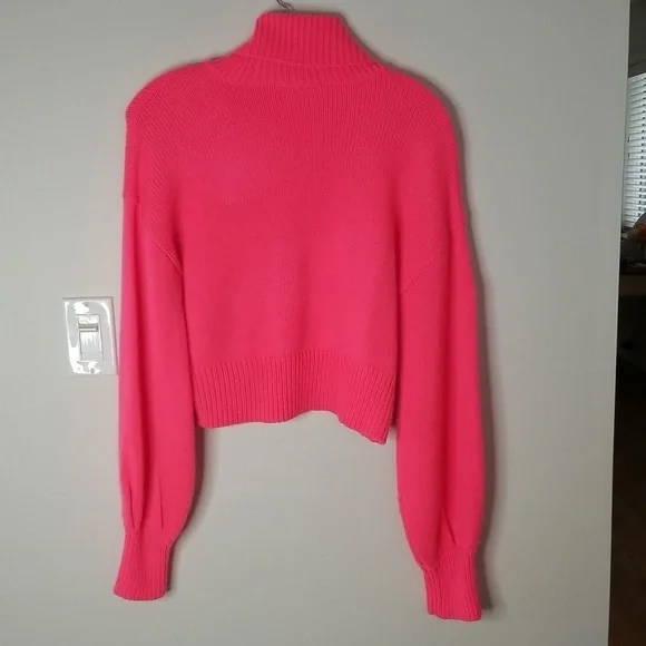 Bar 111 Cropped turtleneck sz medium - Picture 5 of 6
